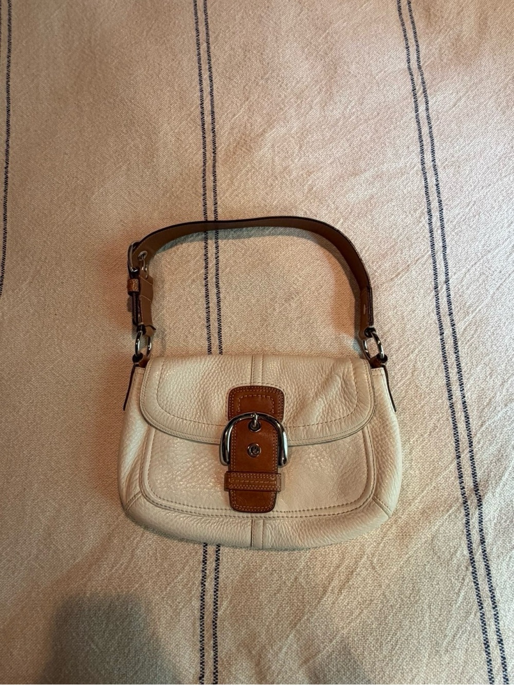 Vintage Y2K Coach White Pebbled Leather SoHo